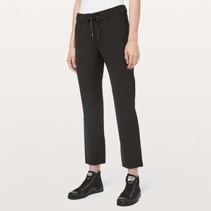 Lululemon On The Fly Pant Woven 27" Black Straight Leg Scrub Pant Drawstring 2